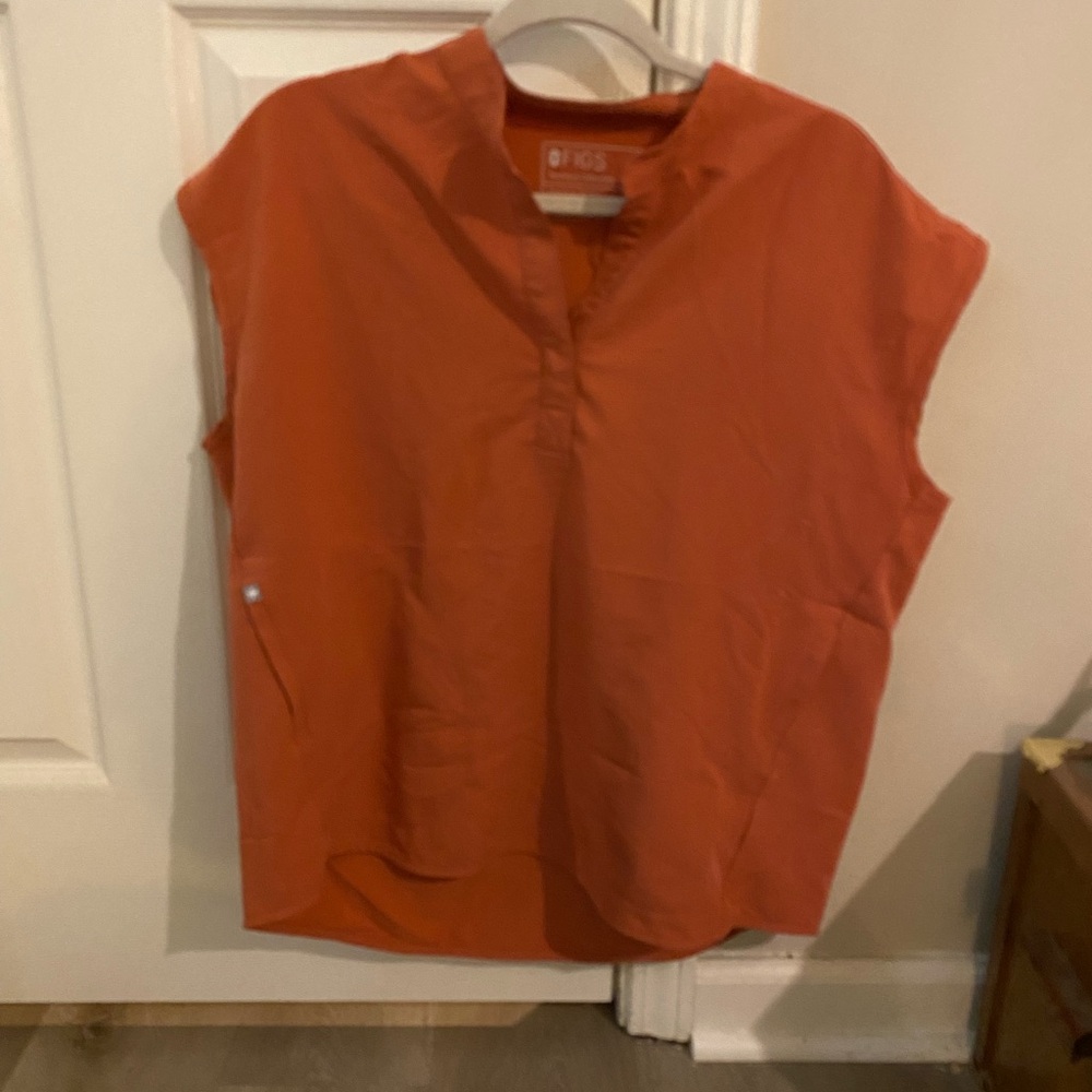FIGS medium Rafaela Oversized Scrub Top